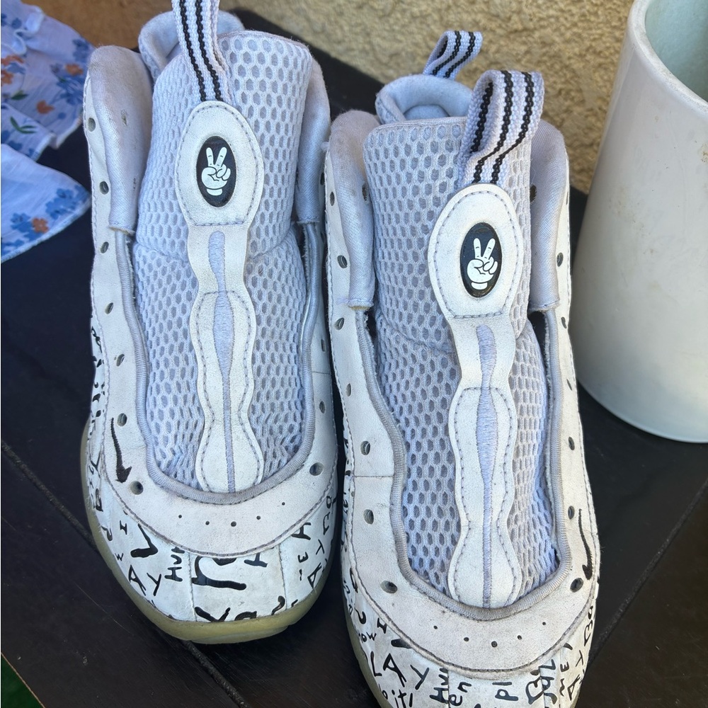 LITTLE POSITE ONE
PENNY FOR YOUR THOUGHTS Big Kids size 13c